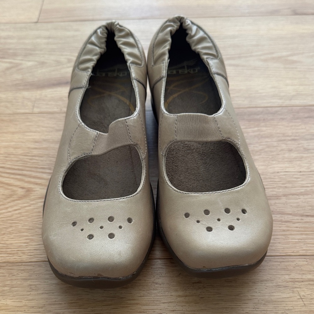 Dansko Womens Mary Jane Shoes EU 38 Cerise Sand Dollar Burnished Leather Comfort